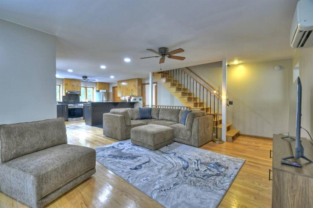 The Chariot - Creek Front With Hottub, Fire Pits, Billiards, Ev Charger - Sandalwood Stays بلو ريدج المظهر الخارجي الصورة