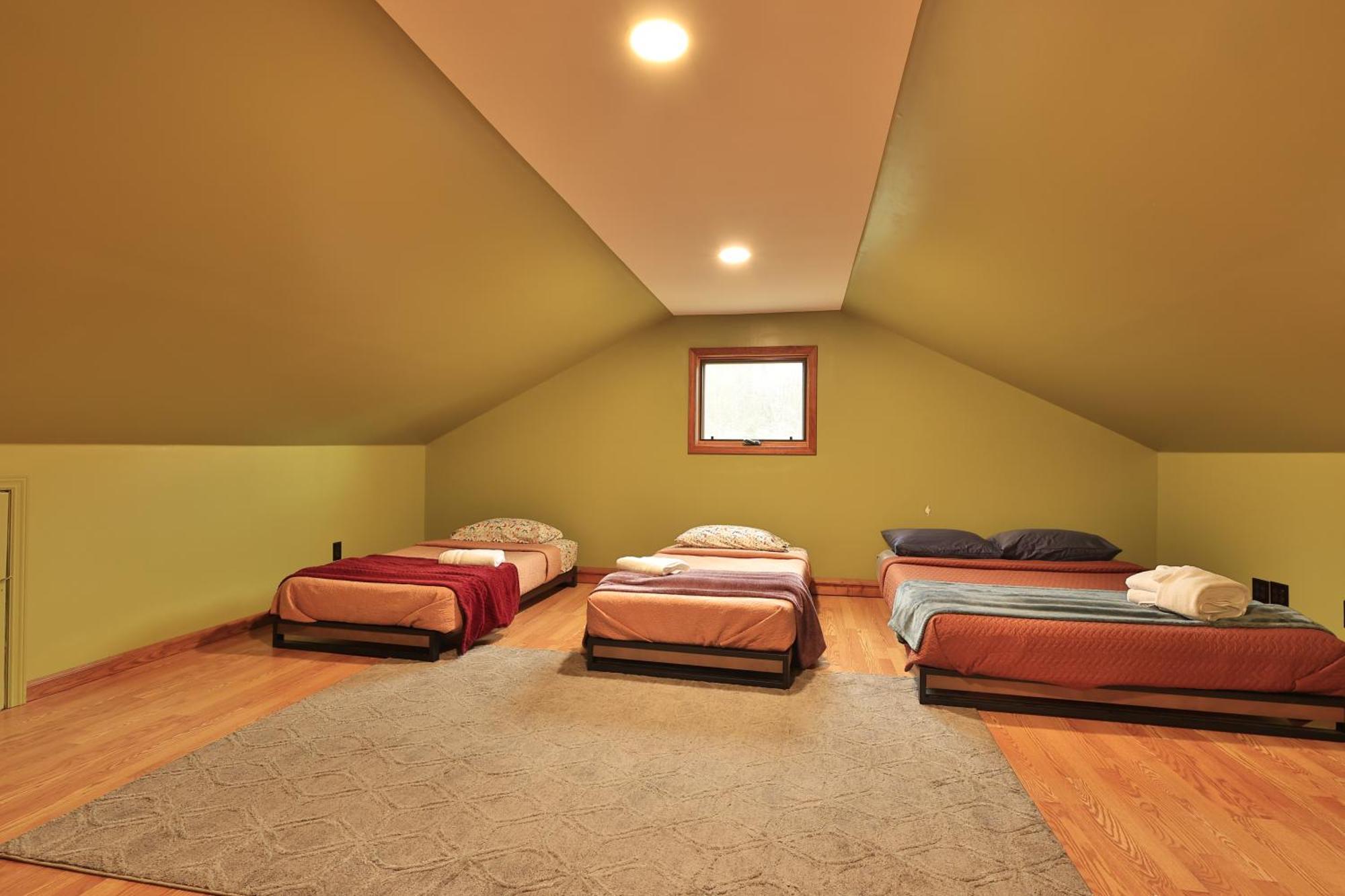 The Chariot - Creek Front With Hottub, Fire Pits, Billiards, Ev Charger - Sandalwood Stays بلو ريدج المظهر الخارجي الصورة